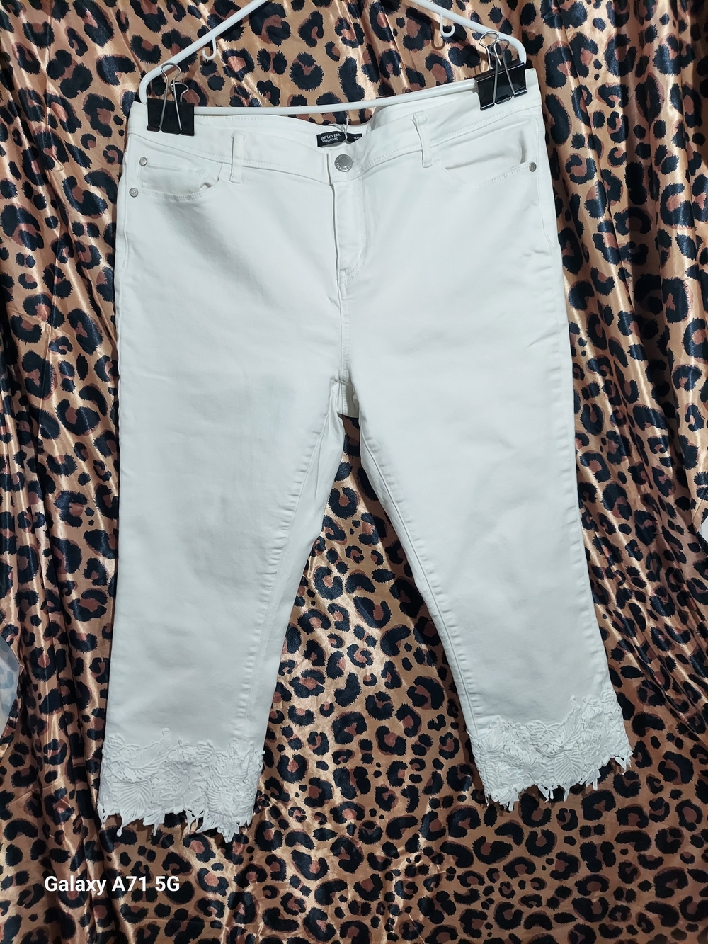 Women's White Cropped Jeans with Lace Hem